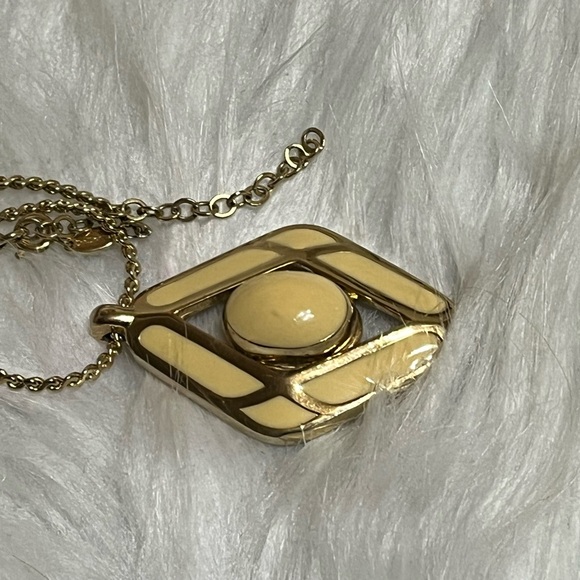 Christian Dior Vintage Cream Enamel Necklace - Picture 3 of 11